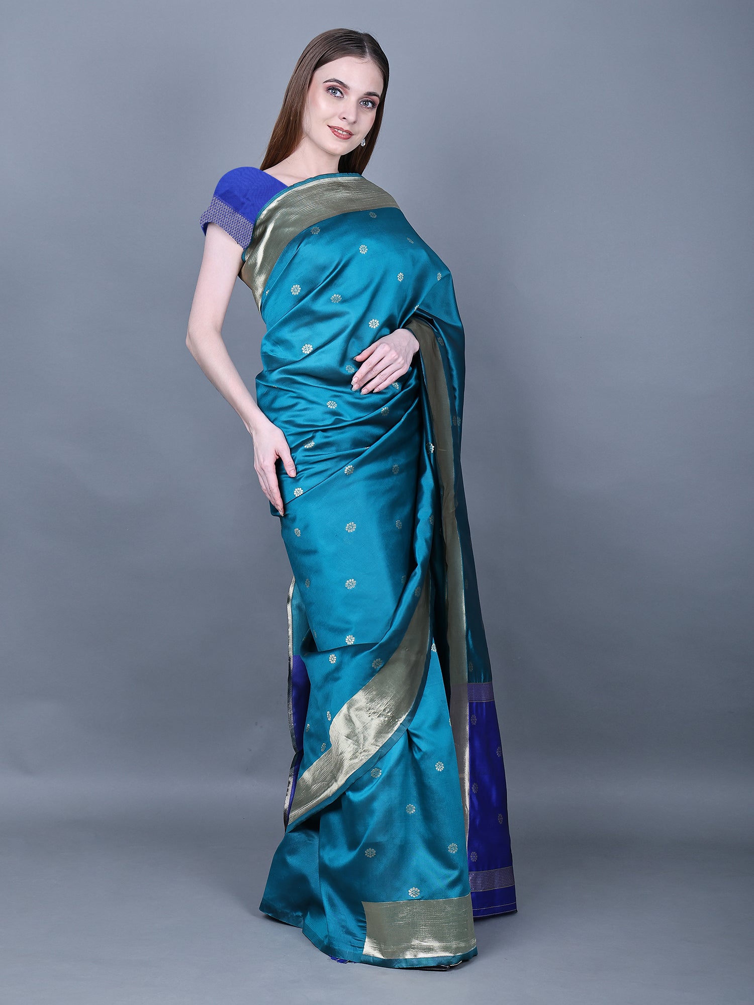 Stunning Blue Kanjeevarm Silk Saree With Unstitched Blouse