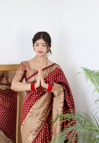 MAROON PURE SOFT SILK SAREE WITH TWIRLING BLOUSE PIECE