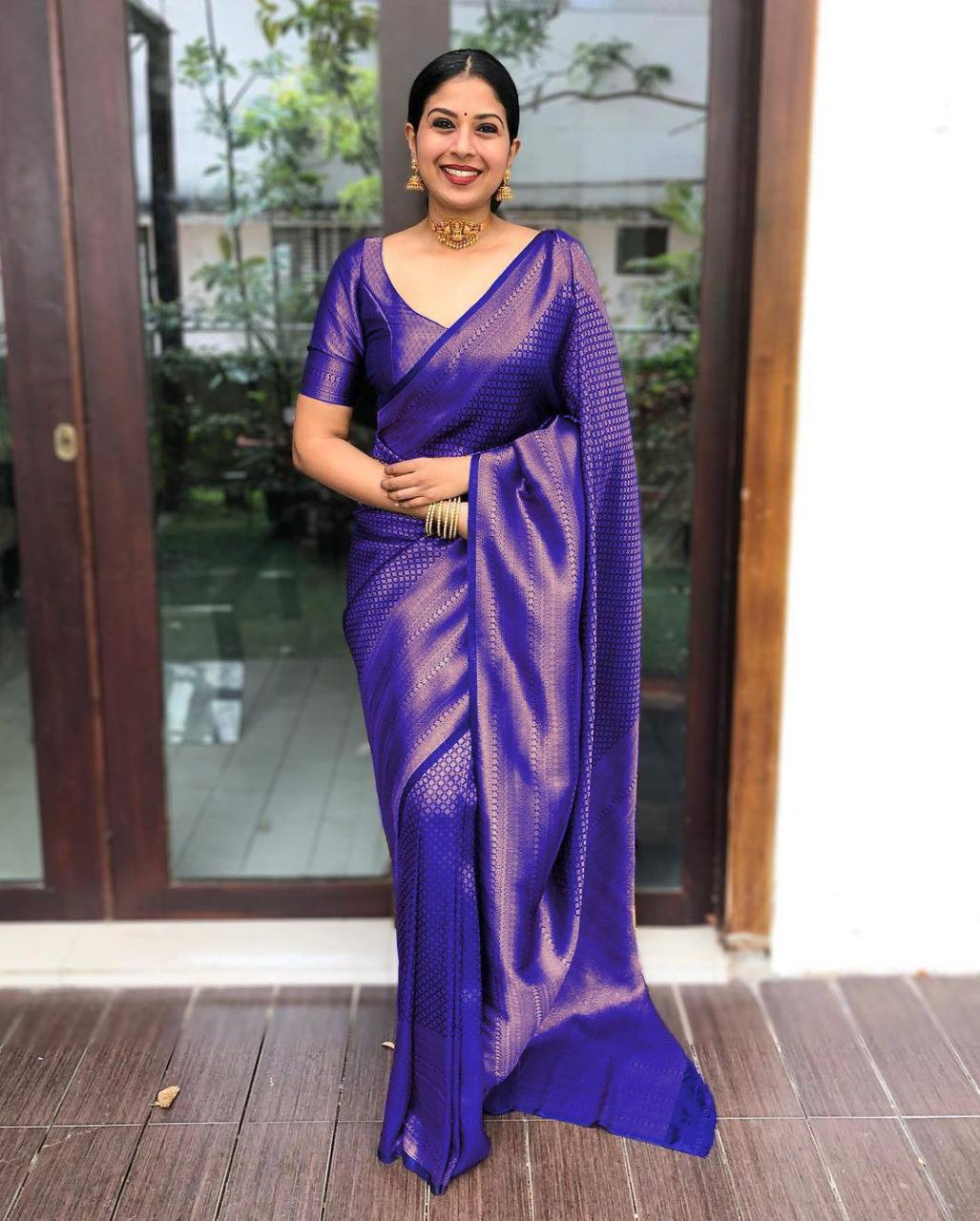 Flattering Purple Paithani Silk Saree With Magnetic Blouse Piece –  LajreeDesigner