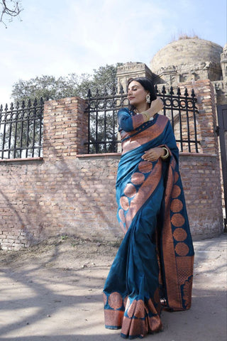 Regal and Timeless Handwoven Kanjivaram Silk Saree