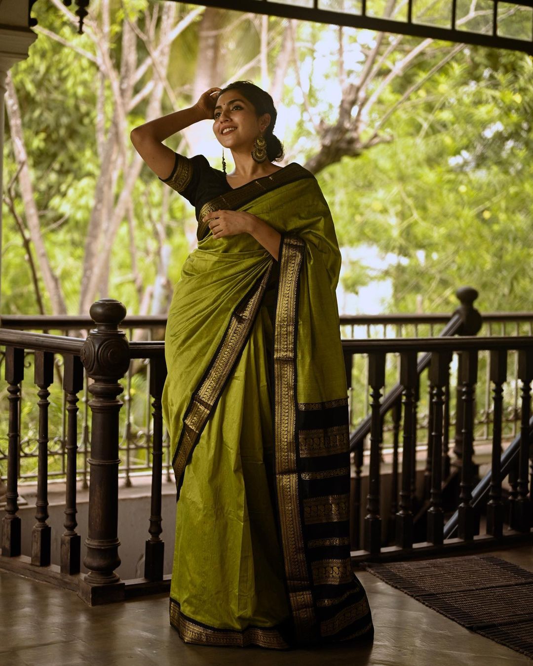 Handloom weave silk saree in vibrant colors