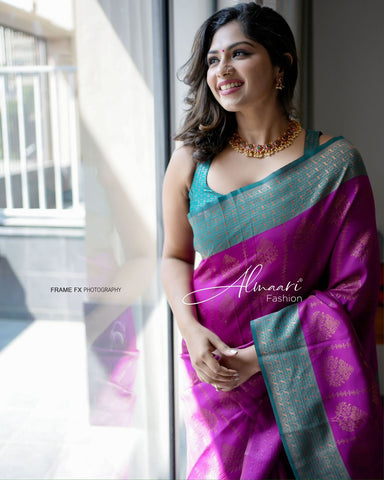 Chic Designer Smooth Silk Saree with Abstract Print