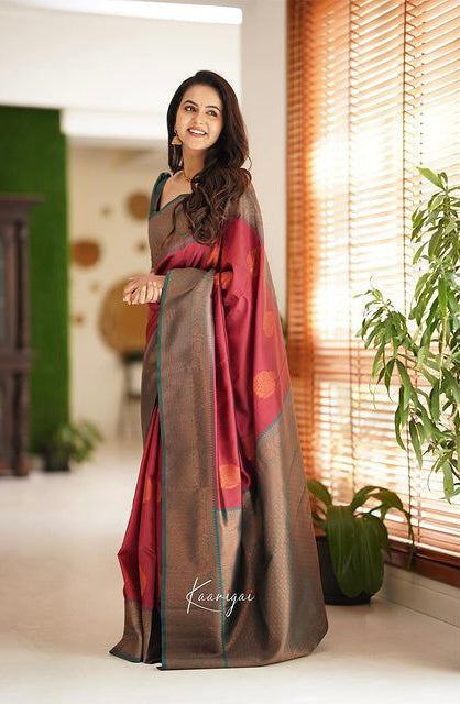Green and  Maroon Combination With Copper Zari weaving Kanjivaram Soft Silk Saree