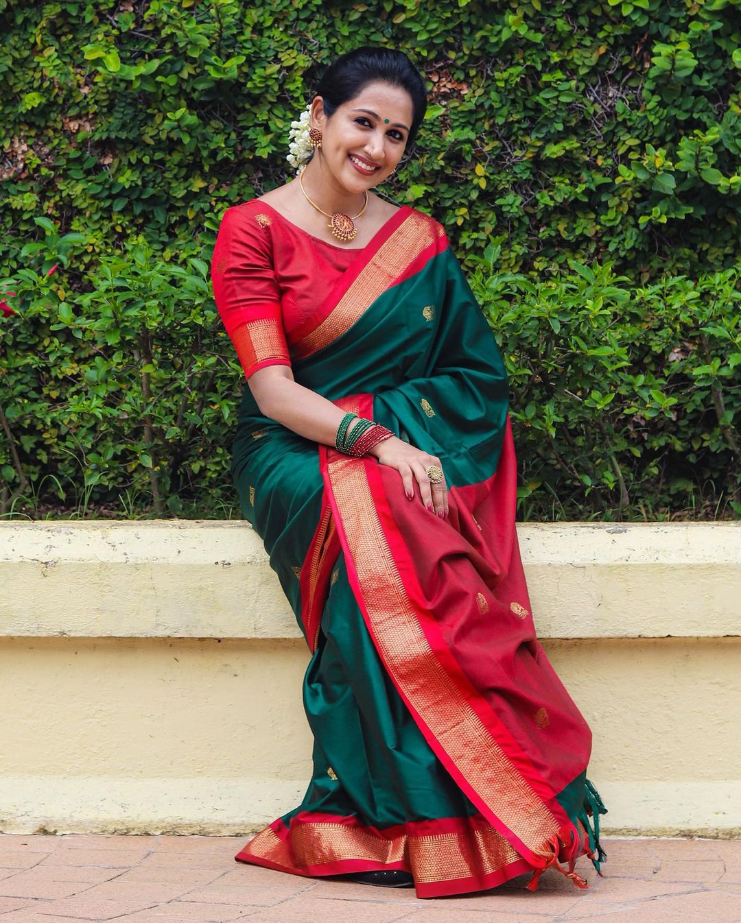 Stylish Designer Smooth Silk Saree with Pleats